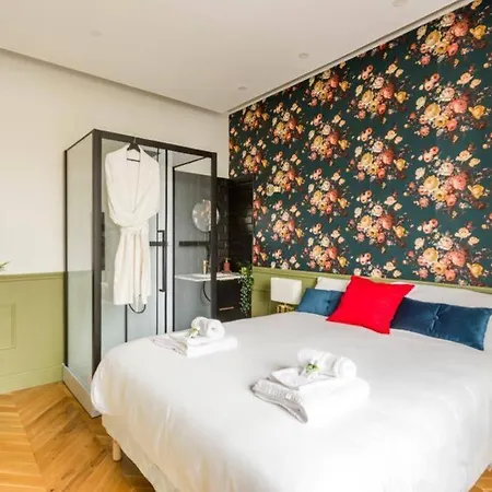 Apartment Incredible Eiffel Tower View! Paris