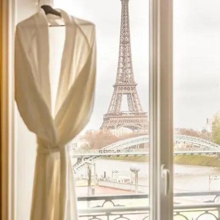Apartment Incredible Eiffel Tower View! Paris